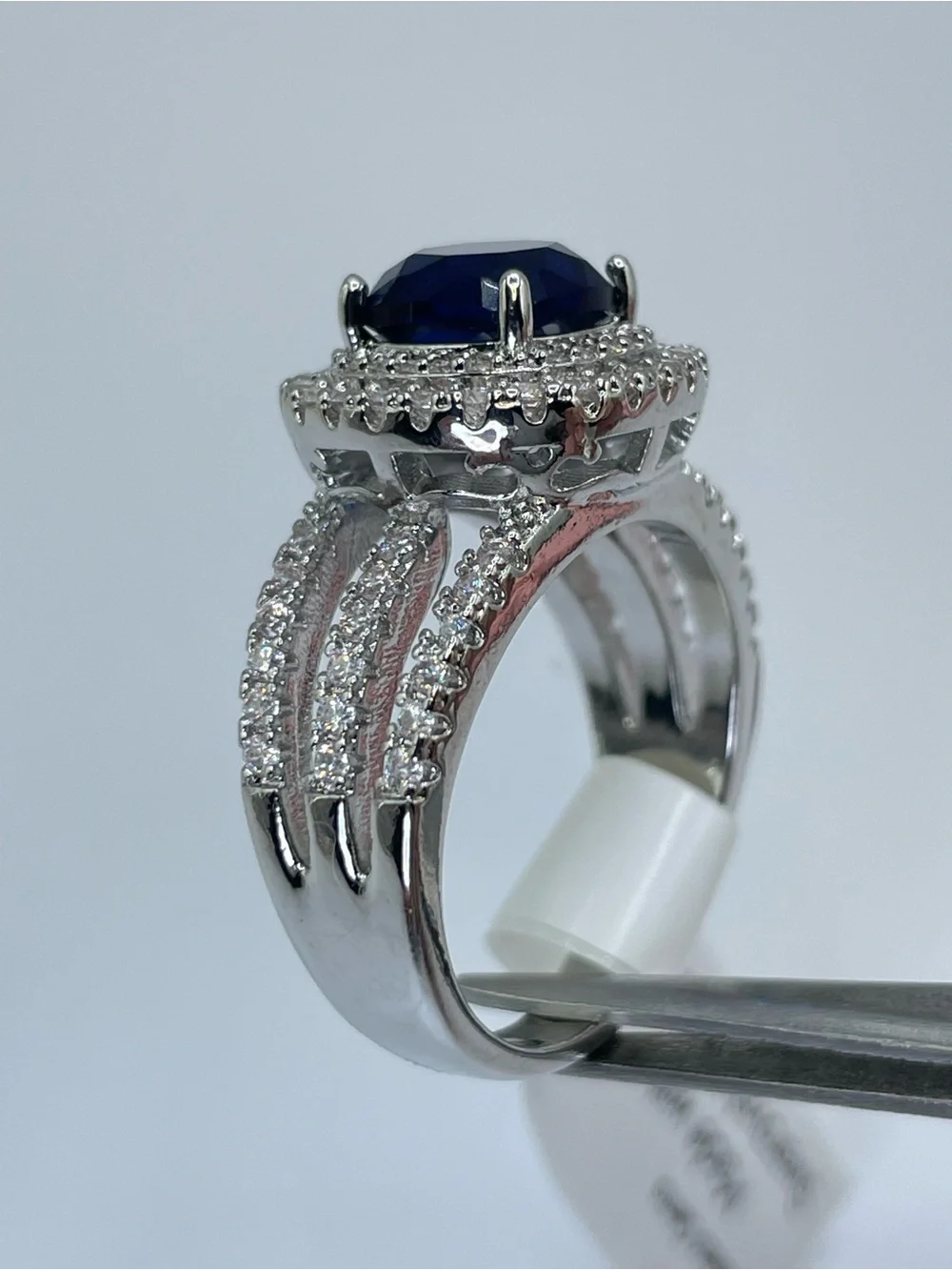 Swarovski Crystal Elements Sapphire Blue Halo Statement Ring Size 8